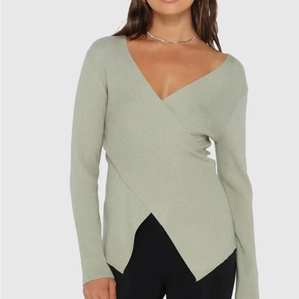 Madison The Label - Elegant Wrap Sweater in Sage Green. BNWOT - Picture 1 of 4